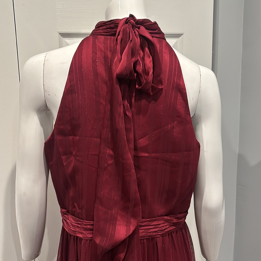 NWOT Mac Duggal burgundy tiered halter gown - Picture 11 of 16